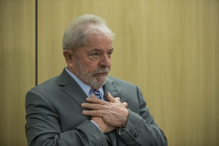 Lula mandou indireta para Carlos e Jair Bolsonaro Foto: Marlene Bergamo/Folhapress
