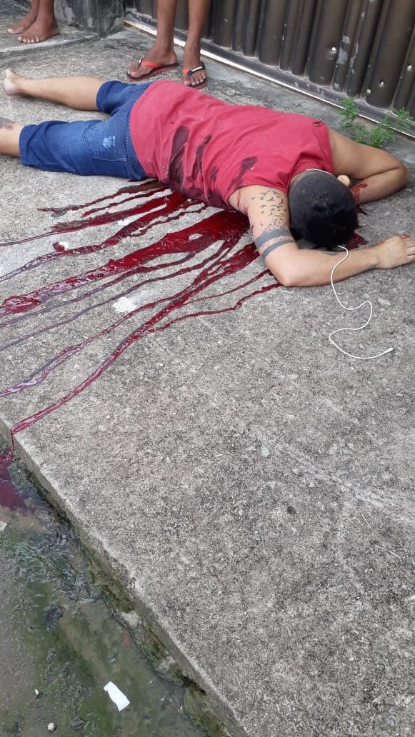 Homem morreu com 10 tiros na cabeça