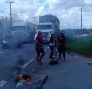 Manifestação em frente ao presídio