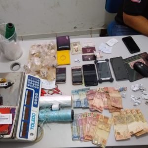 Material apreendido com os investigados durante a operação