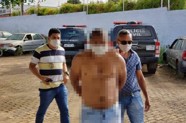 Acusado preso pela polícia