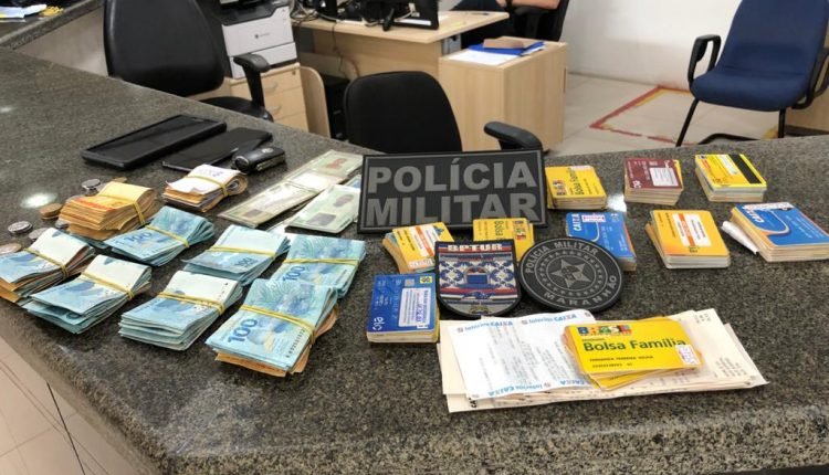 Cartões de Beneficio do Bolsa Família e R$ 24 mil