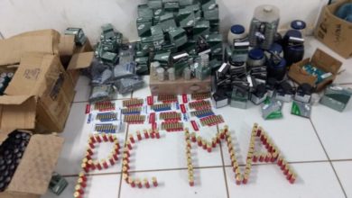 Grande quantidade de munições e artefatos de arma