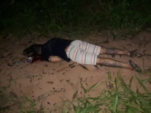 Homem foi alvejado com tiros na cabeça