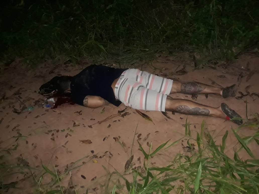 Homem foi alvejado com tiros na cabeça