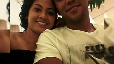 Joana ao lado companheiro
