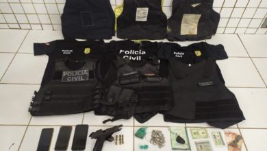 Material apreendido com os indivíduos