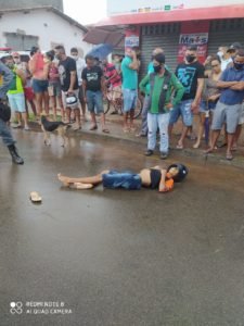 Os dois indivíduos foram mortos a tiros