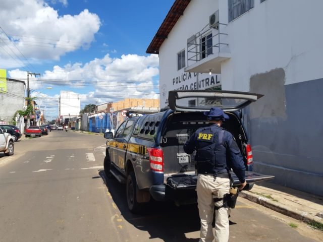 PRF prende acusado de estrupo