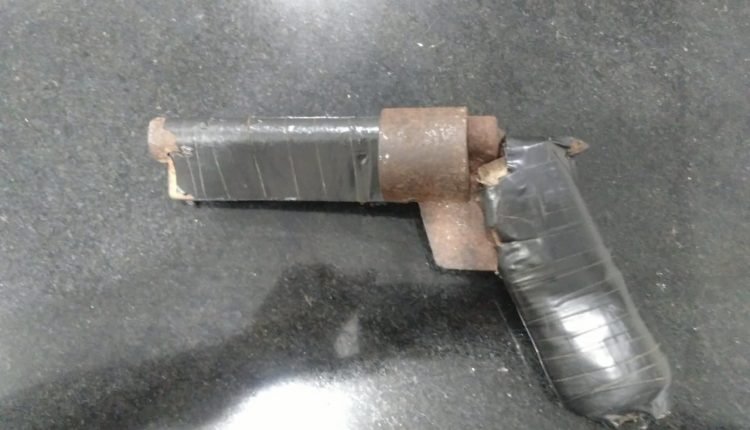Simulacro de arma de fogo