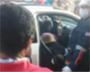 Vítima foi morta dentro do próprio veículo