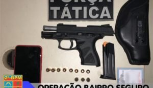 Arma apreendida durante operação Bairro Seguro