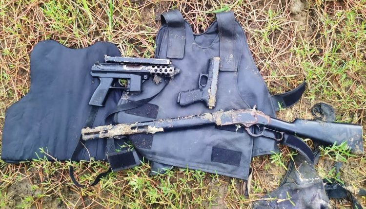 Armas apreendidas pela polícia