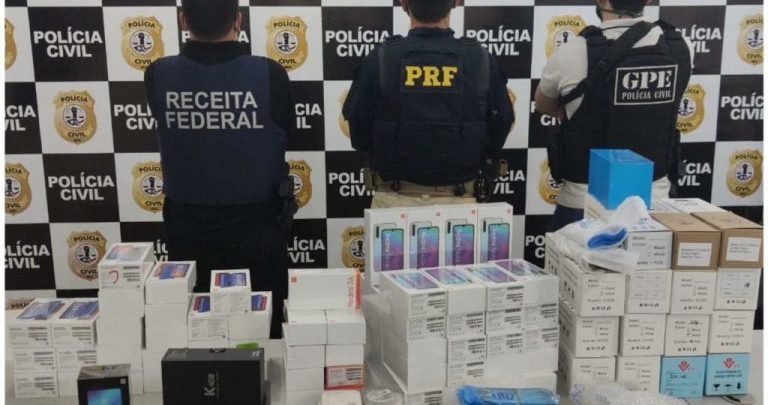Celulares e acessórios sem nota fiscal avaliados em R$ 200 mil