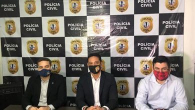 Delegados durante entrevista coletiva