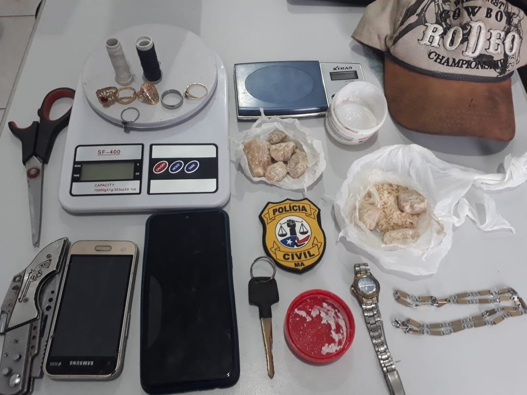 Droga encontrada encontrada junto com os criminosos