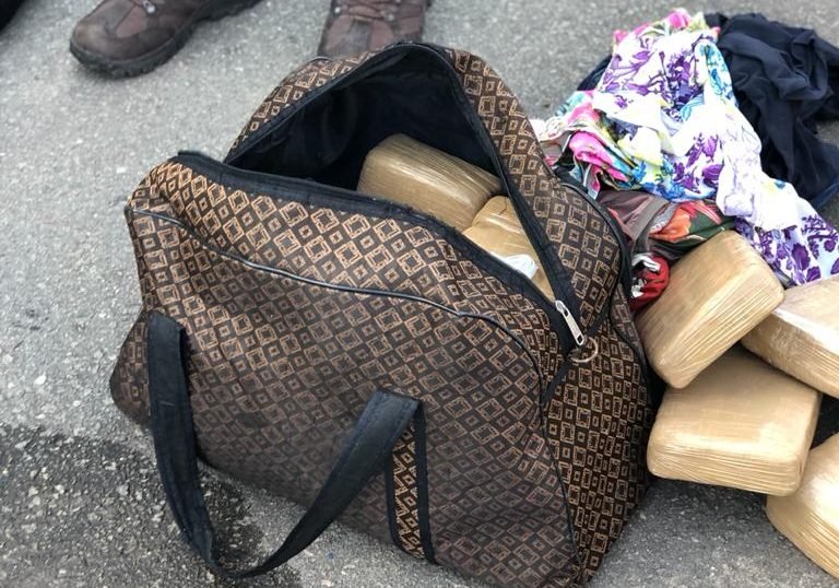 Droga estava dentro de uma bolsa