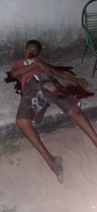 Homem foi encontrado morto com golpes de faca