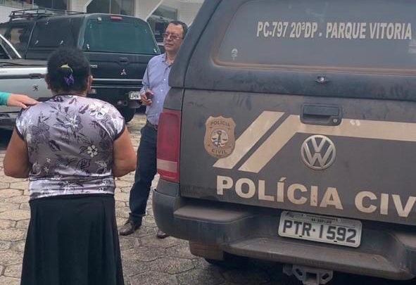 Mulher foi presa com identidade falsa e tentava realizar saque irregular