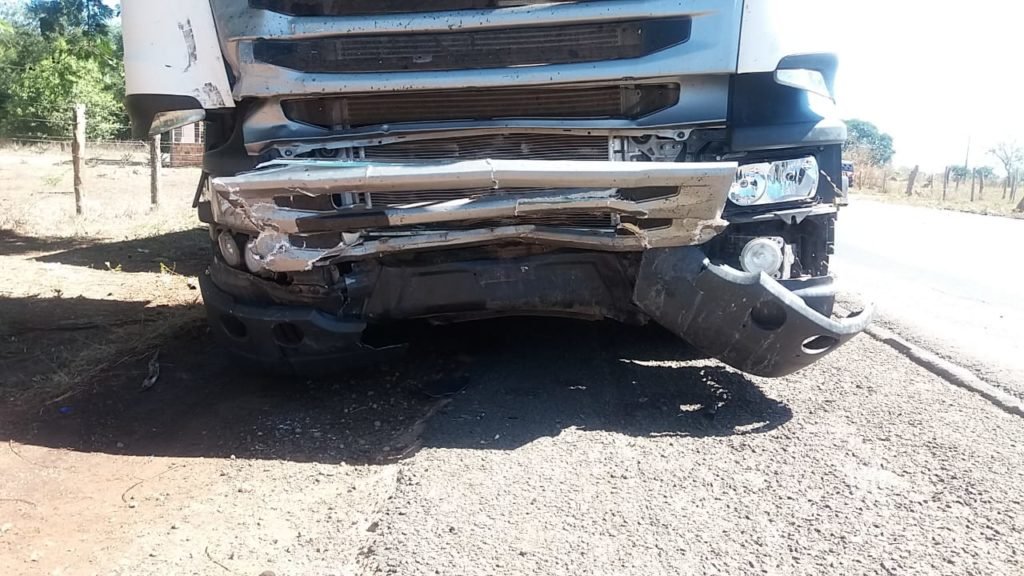 Carreta envolvida em acidente na BR-316
