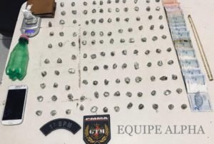 Droga apreendida pela polícia no Residencial Paraíso