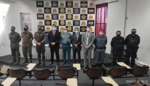 Estiveram presentes durante a cerimônia membros do Exército e da SPP