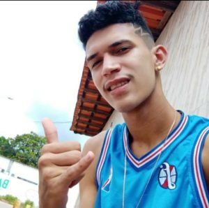 Jhonzinho foi morto com dois tiros na cabeça