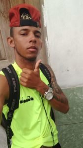 Jovem morto com 6 tiros