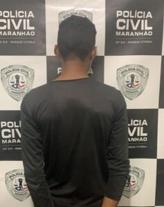 Homem acusado de roubo