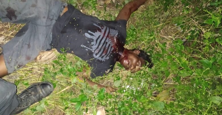 Homem foi morto com golpes de faca