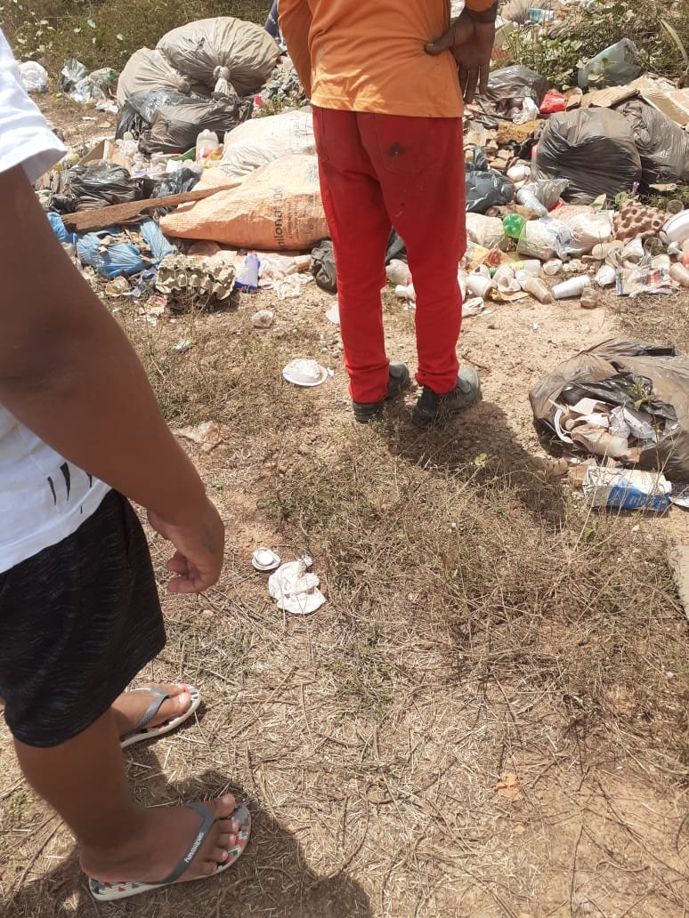 Populares estão no local, polícia foi acionada