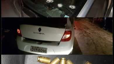 Veículo foi cravado de bala