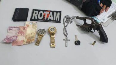 Chave da moto roubada e o revólver