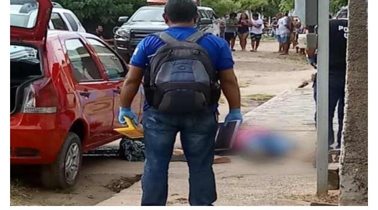 Criminosos levaram a arma do PM aposentado que foi morto junto com a esposa