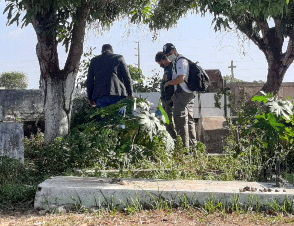 Corpo da idosa foi encontrado em uma cova rasa (crédito// Foto de Alessandra Rodrigues)