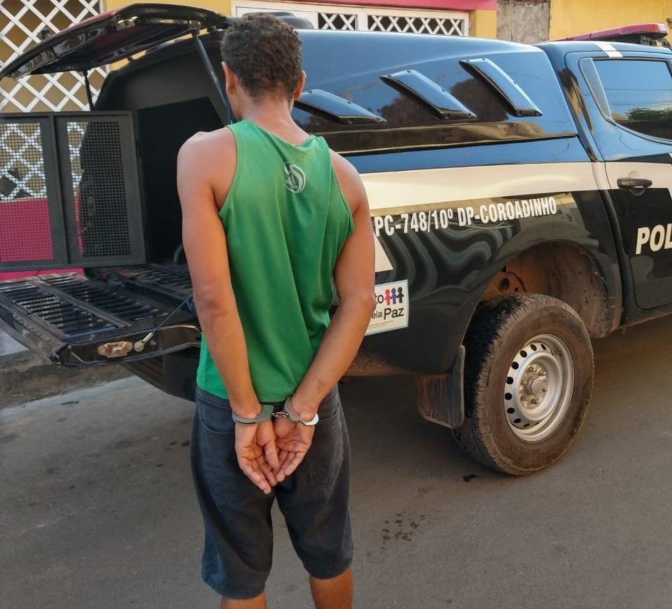 Homem acusado de roubo foi preso (foto da PCMA)
