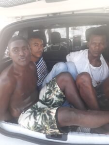 Três suspeitos presos após o crime