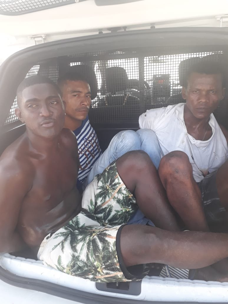Três suspeitos presos após o crime