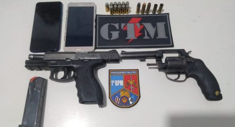Todo material apreendido foi apresentado no Plantão Policial
