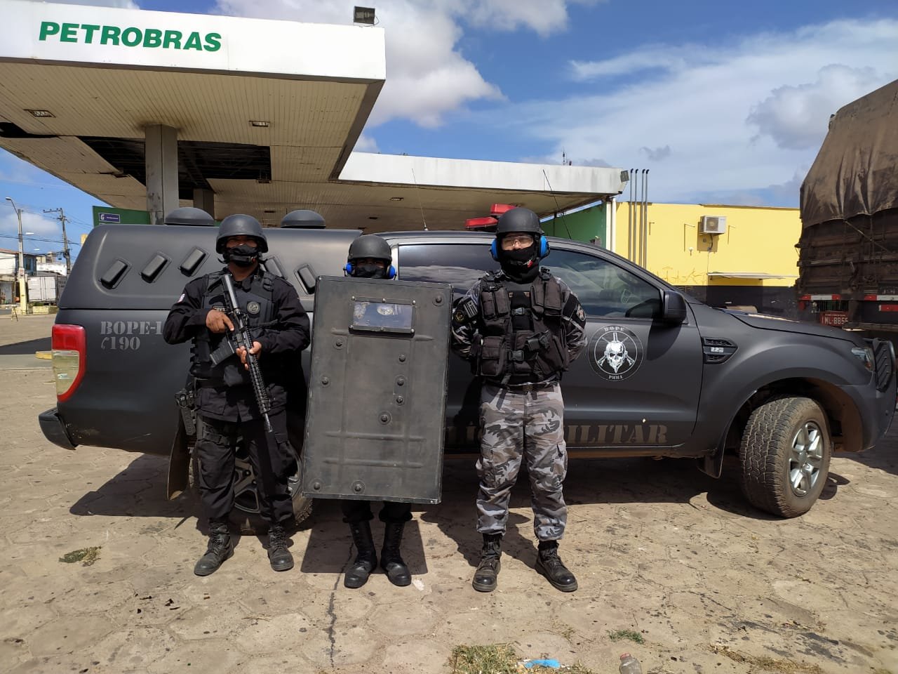 Equipe de policiais do BOPE