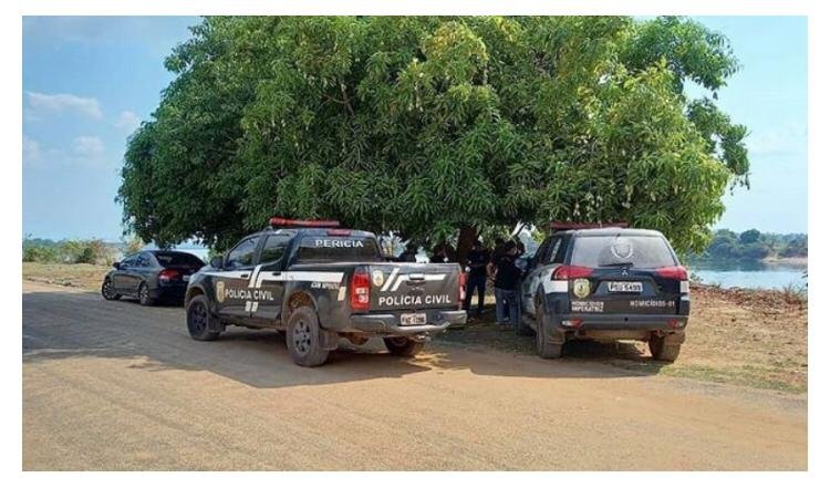 Equipes da Polícia Civil no local