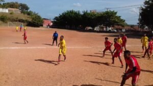 Partida terminou com 6 gols