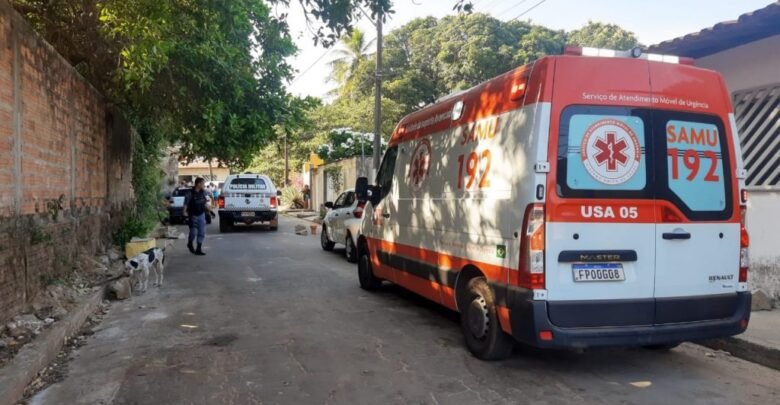 SAMU e PM no local.