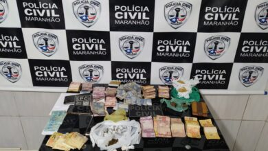 Droga, armas e dinheiro apreendidos em Brejo (foto: PCMA)