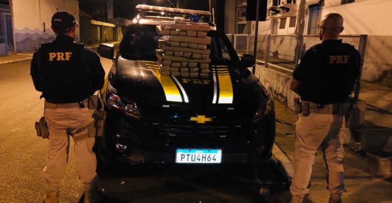 PRF apreende 50 kg de maconha que estava sendo transportada dentro de geladeira - Jornal Itaqui Bacanga