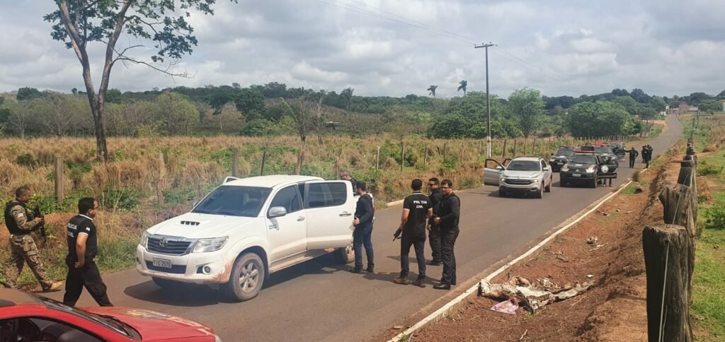 Mais de 70 policiais civis participaram da operação em Tuntum e cidades vizinhas