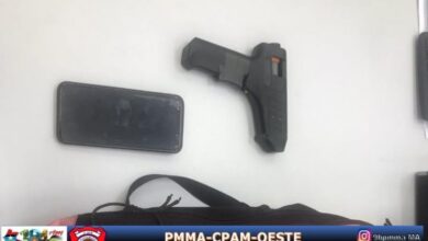 Simulacro de arma de fogo apreendida com o indivíduo na Vila Palmeira