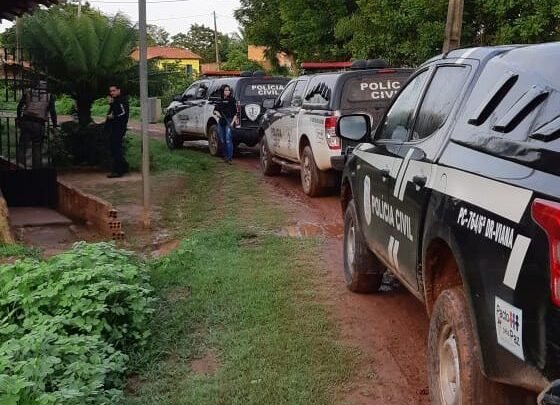 Policiais civis no local onde os suspeitos foram encontrados (Imagem PCMA)