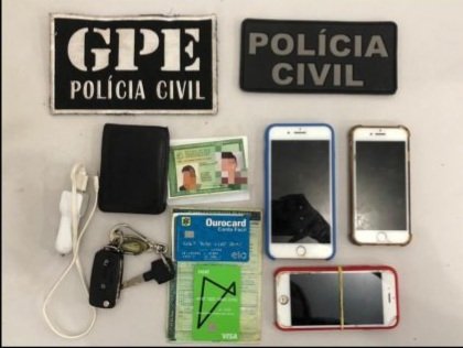 Celulares e cartões utilizados pelos suspeitos