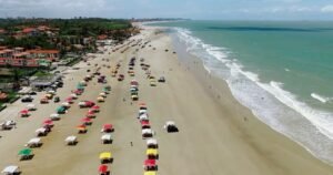 Em São Luís, Praia do Calhau e Praia do Olho D'Água estão impróprias para banho